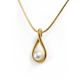Ava Pearl Necklace