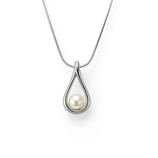 Ava Pearl Necklace